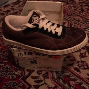 Airwalk shoes New in box old stock